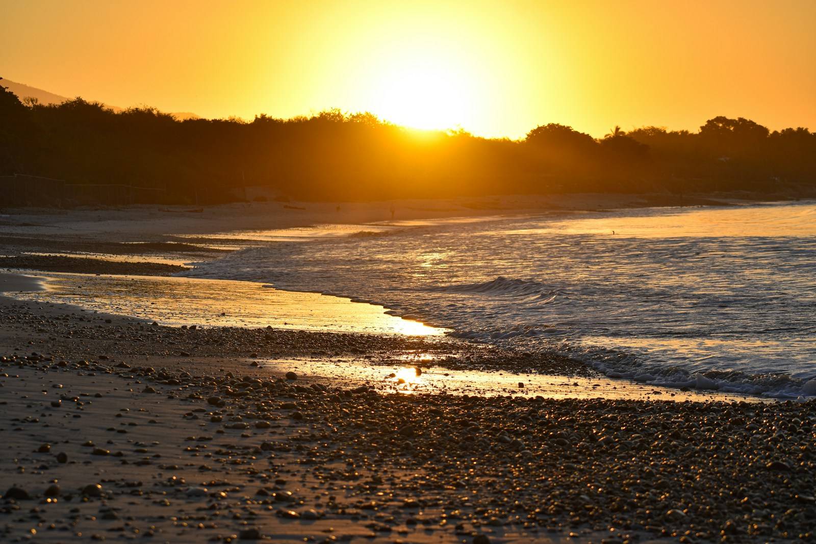 Atardecer en la playa de Bahía de Banderas (foto ilustrativa)